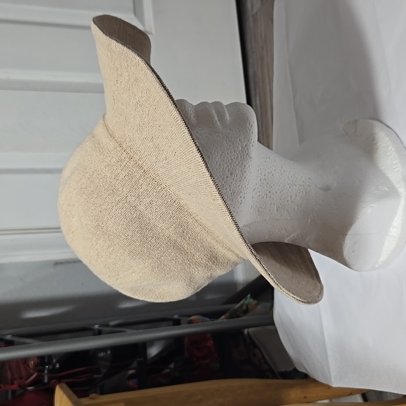 Tan cute medium brim hat Floppy - Picture 3 of 11
